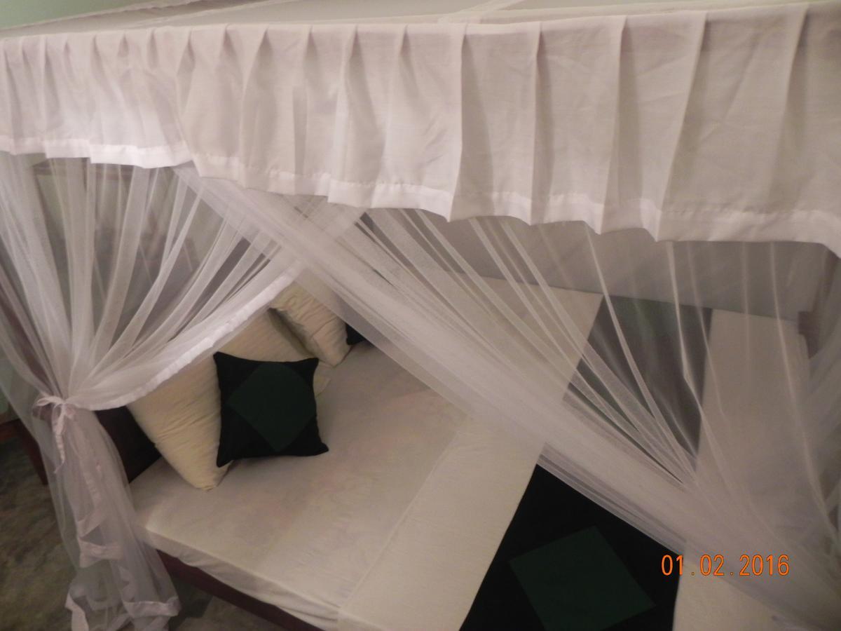 Rainbowswell Beach Resort Unawatuna Exterior foto
