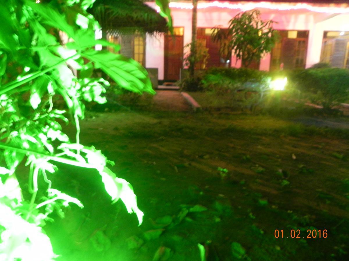 Rainbowswell Beach Resort Unawatuna Exterior foto
